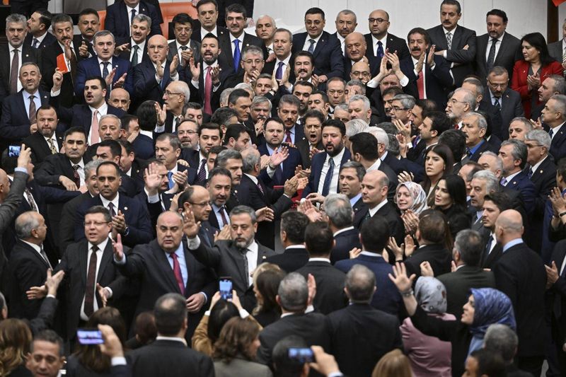 28 Şubat Döneminde Yargının Vesayet Altına Alınması ve CHP’nin Eleştirileri
