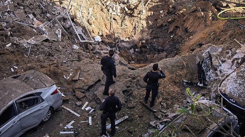 İran, ABD ve İsrail'e Daha Yıkıcı Saldırılarla Karşılık Vereceğini Açıkladı