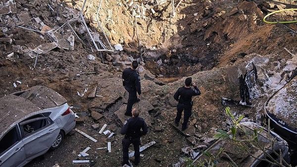 İran, ABD ve İsrail'e Daha Yıkıcı Saldırılarla Karşılık Vereceğini Açıkladı