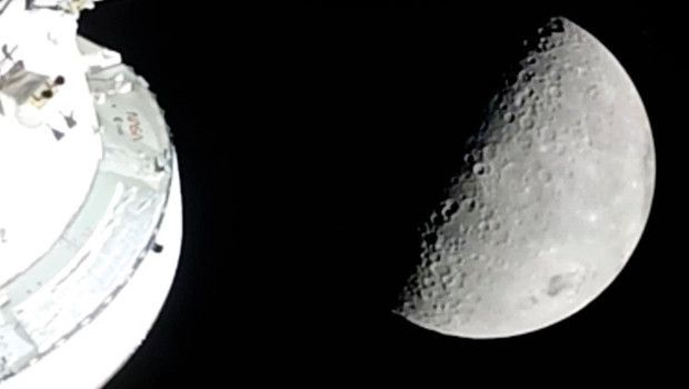 Artemis II Astronotları Ay’ın Karanlık Yüzünü İnceledi ve Dünya’ya Döndü