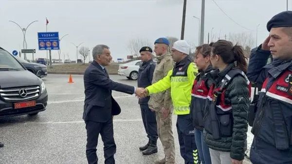 Yozgat Valisi Mehmet Ali Özkan, Bayram Öncesi Güvenlik Personelini Ziyaret Etti