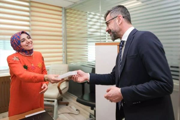 Bitlis Belediye Başkanı Tanglay, 8 Mart Dünya Kadınlar Günü’nde Kadınları Ziyaret Etti