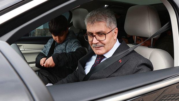 Vali Cahit Çelik, Çocuklara Togg Aracıyla Köy Turu Yaptırdı