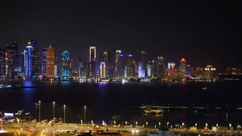 Doha'da Şiddetli Patlamalar ve Acil Uyarılar Gönderildi