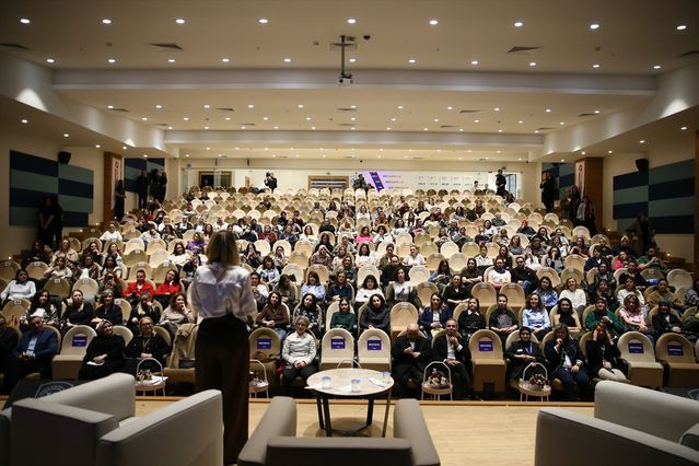 Bursa'da "Gelecek Aileden Başlar Momtalks" Etkinliği Düzenlendi