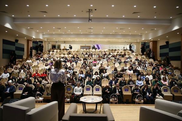 Bursa'da "Gelecek Aileden Başlar Momtalks" Etkinliği Düzenlendi
