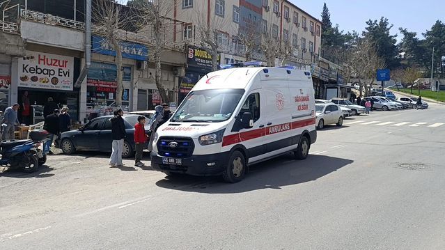 Kahramanmaraş'ta 13 Yaşındaki Çocuk Otomobil Çarpmasıyla Yaralandı