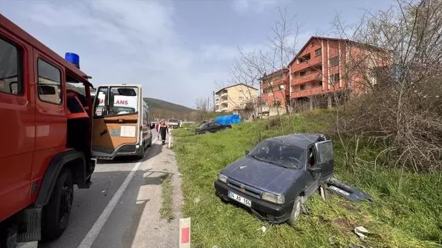 Zonguldak'ta Otomobil ve Kamyonet Çarpıştı: 1 Kişi Yaralandı