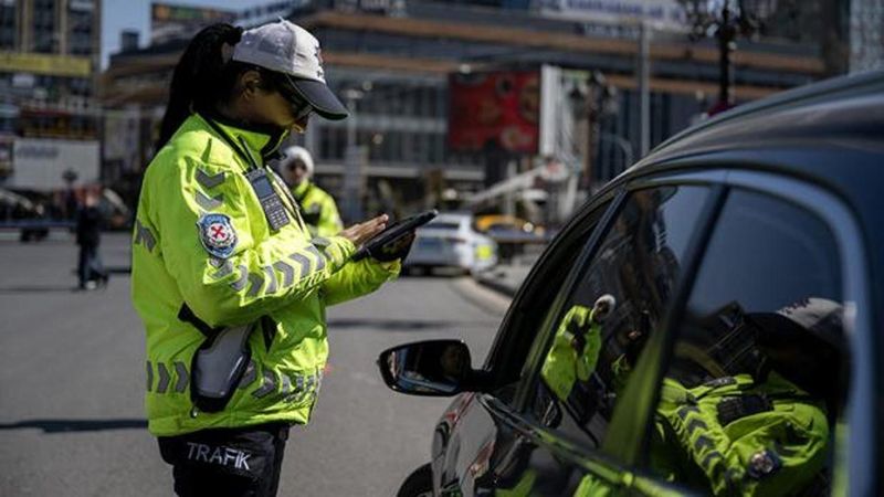 Kayseri'de Trafikte Kavga Edenlere Toplam 900 Bin Lira Ceza Kesildi