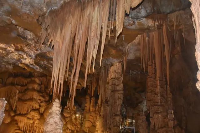 Karaca Mağarası Ramazan Bayramı ile Yeni Turizm Sezonunu Açtı