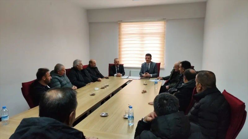 Ulaş'ta Taşımalı Eğitim Sürücülerine Güvenlik ve Kurallar Hakkında Bilgilendirme Yapıldı