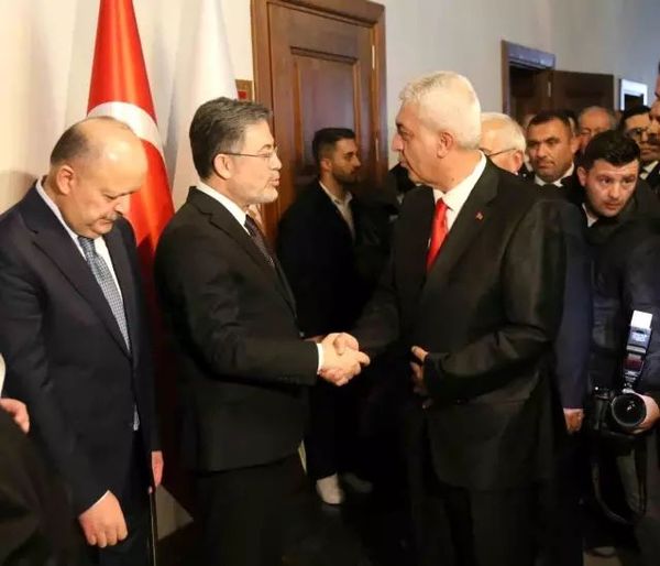 Bakan Yumaklı: Türkiye'nin Etkilenmemesi İçin Gecemizi Gündüzümüze Katıyoruz