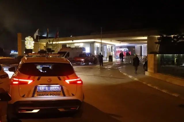 Bodrum'da Motoryat Yangını Kontrol Altına Alındı