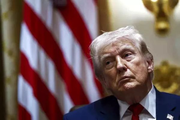 Trump, İran'a Yönelik Saldırıları 10 Günlüğüne Daha Erteledi