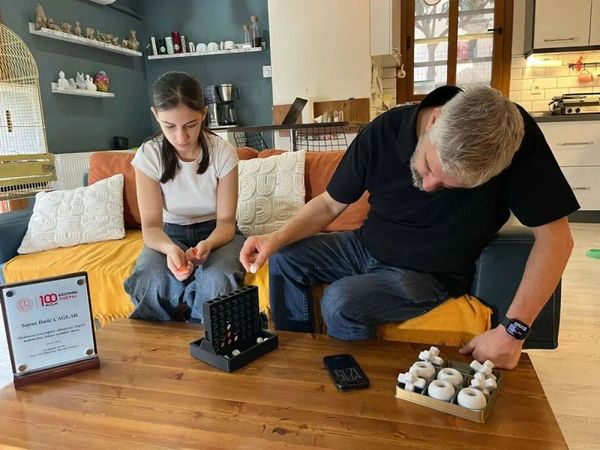 İzmirli Genç Bade, 3D Yazıcıyla Üretim Tutkusunu Paylaşıyor