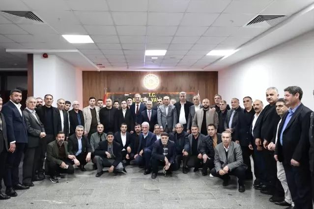 Bingöl Valisi Çelik, Muhtarlarla Sorunları Görüşmek Üzere Toplantı Yaptı