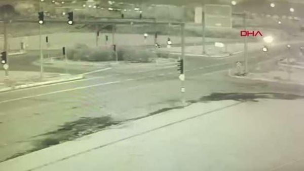 Bingöl'de Trafik Kazası: Kontrolden Çıkan Araç Takla Attı