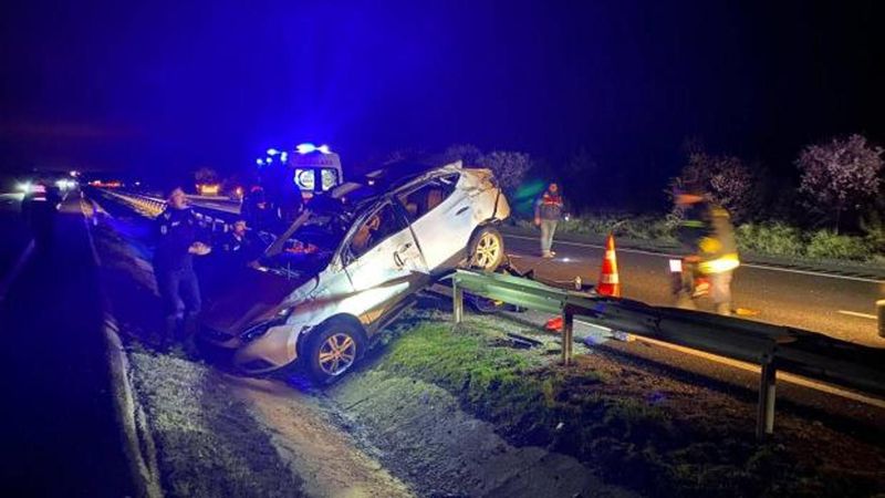 Eskişehir'de Kontrolden Çıkan Araç Aileye Çarptı: 2 Ölü, 3 Yaralı