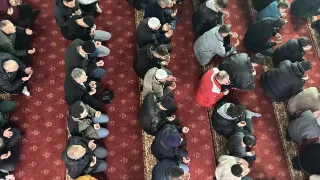 Konya, Karaman, Aksaray ve Afyonkarahisar’da Bayram Namazı Heyecanı Yaşandı
