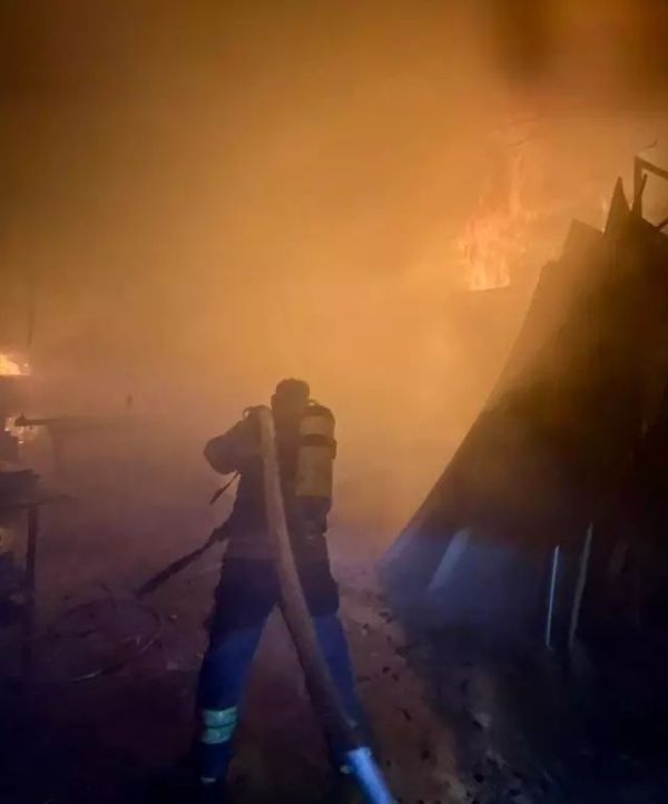 Fethiye'de Marangoz Atölyesinde Çıkan Yangın İşyerini Kullanılamaz Kıldı