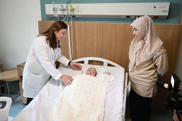 Gaziantep'te Yenidoğan Bebekte Başarıyla Gerçekleştirilen 7,5 cm'lik Tümör Ameliyatı