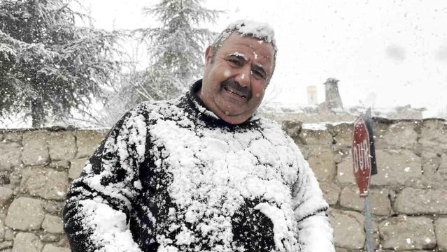 Aksaray ve Güzelyurt'ta Nisan Ayında Kar Yağışı Sürprizi