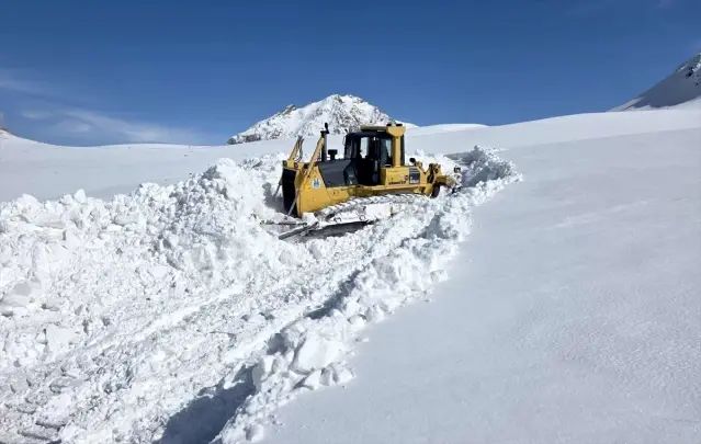 Horasan'da Kar Engeli Aşılınca Mezra Ulaşımı Yeniden Sağlandı