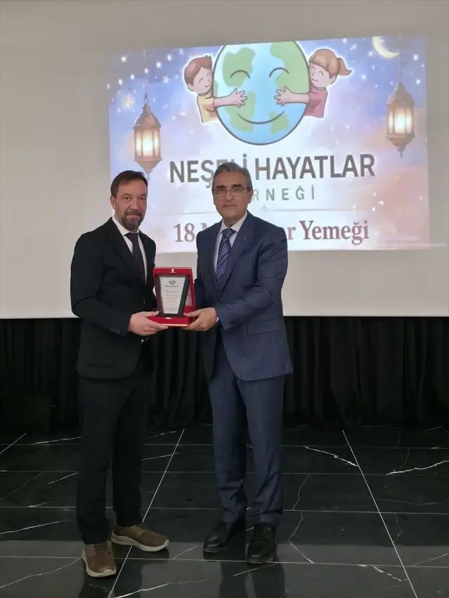 Eskişehir'de Çocuk Evleri Sitesindeki Çocuklar İçin İftar Programı Düzenlendi