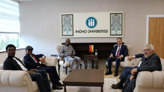 İnönü Üniversitesi'nde Gana Büyükelçisi Sheikh Abdul Nasiru-Deen ile İş Birliği Görüşmeleri