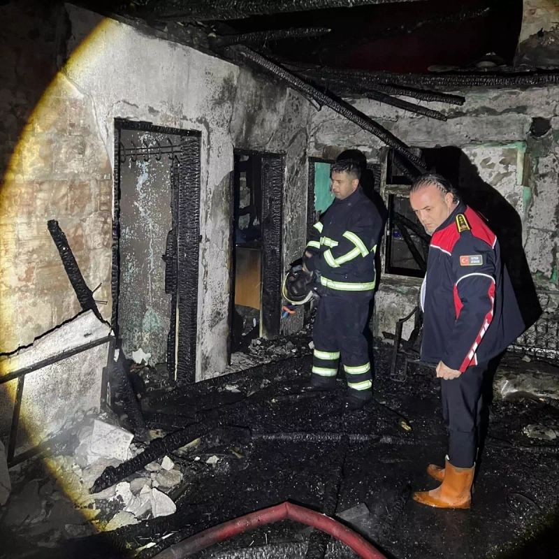 Amasya Merzifon'da Ahşap Ev Yangınında 92 Yaşındaki Kadın Yaşamını Yitirdi