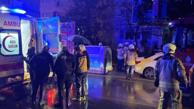 Beşiktaş'ta Dört Katlı Binada Çıkan Yangın Kontrol Altına Alındı