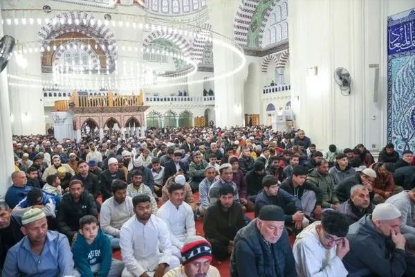 KKTC'de Ramazan Bayramı Namazı ve Coşkusu Yaşandı