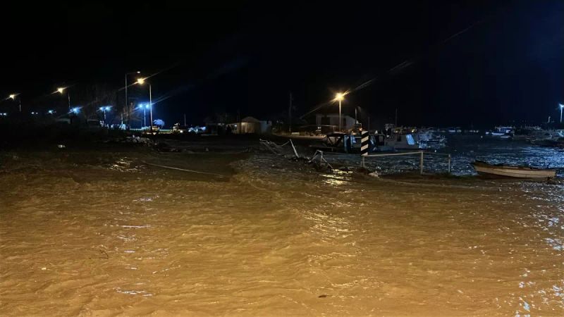 Çanakkale'de Sağanak Yağış Sonrası Kepez Çayı ve Sarıçay Taştı