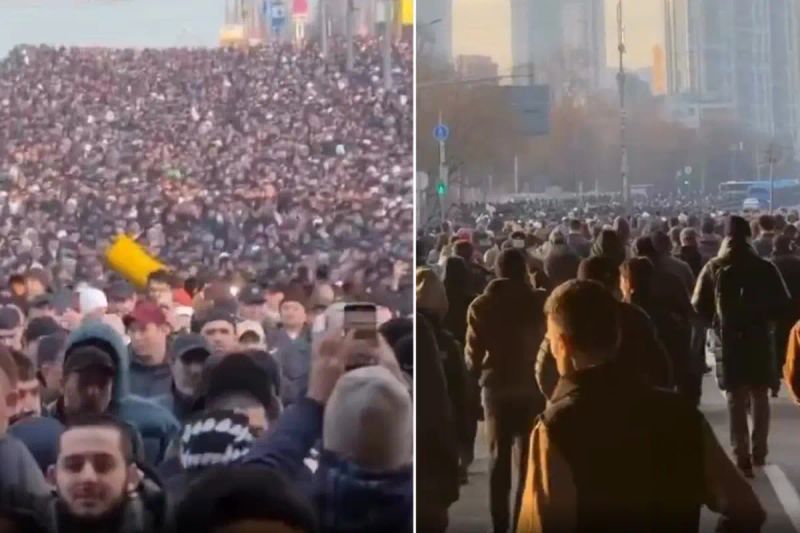 Moskova'da Ramazan Bayramı Sabahı Camiler Doldu Taştı