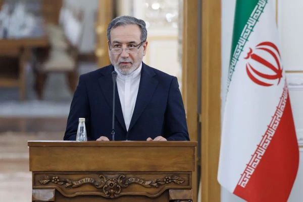 Lavrov ve Arakçi, Bölgedeki Gelişmeleri Telefonla Görüştü