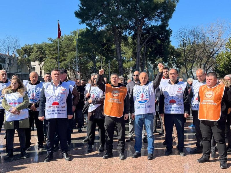 Buca Belediyesi'nde 300 Memur İş Bırakma Eylemini Sürdürüyor: Yeni Vaat İstemiyoruz