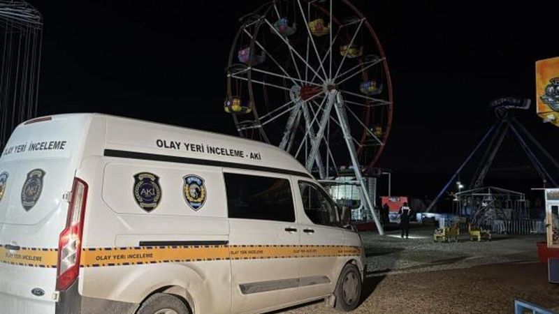 Lunaparkta Oyun Aletinden Düşen Genç Hayatını Kaybetti