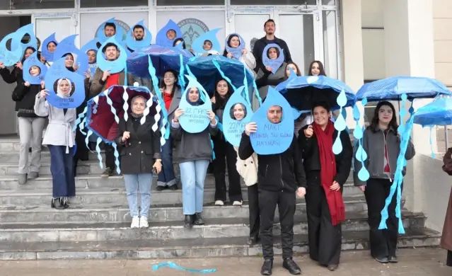 Kafkas Üniversitesi Öğrencileri 5 Litre Su ile 24 Saatlik Yaşam Deneyi Yaptı