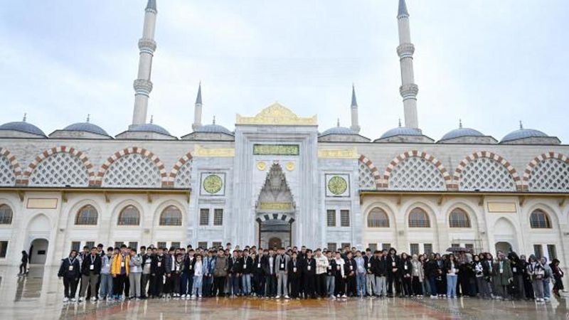 Konya Büyükşehir, 25 Bin 920 Öğrenciyi İstanbul'a Taşıyacak