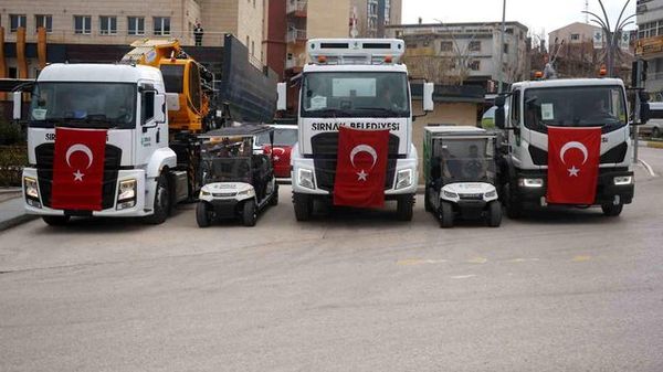 Şırnak Belediyesi Araç Filosunu 6 Yeni Araçla Güçlendirdi