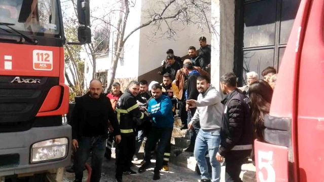 Niksar’da İki Katlı Evde Çıkan Yangın Panik Yarattı