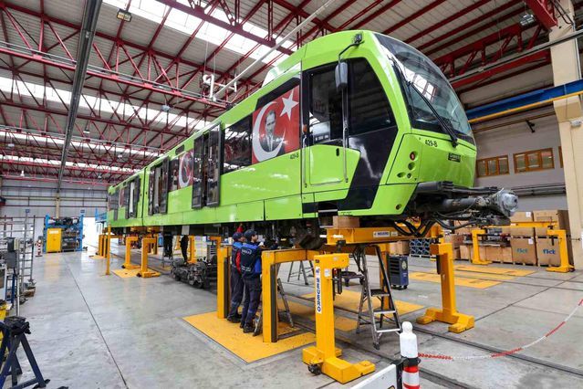 Bursa'da Metro Araçlarında Kapsamlı Bakım ile Toplu Ulaşım Güvenliği Artıyor