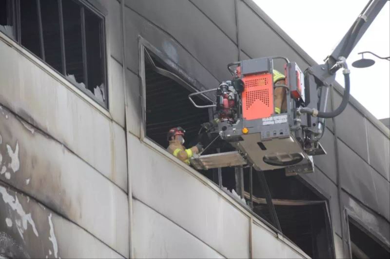 Daejeon'daki Otomobil Parçaları Fabrikasında Yangın: 11 Kişi Hayatını Kaybetti