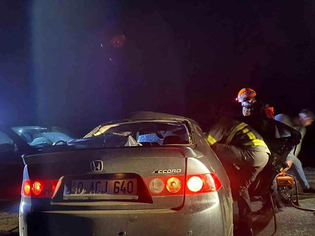 Kırşehir'de İki Otomobilin Çarpışması Sonucu 6 Kişi Yaralandı