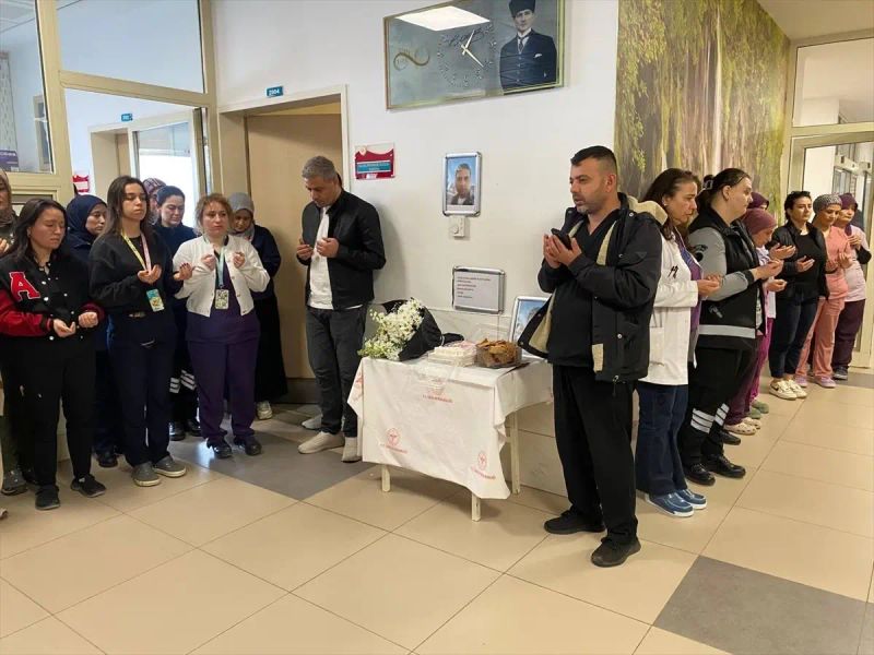 Serik Devlet Hastanesi'nde Kalp Krizi Sonrası Hayatını Kaybeden Tıbbi Sekreter İçin Tören Düzenlendi