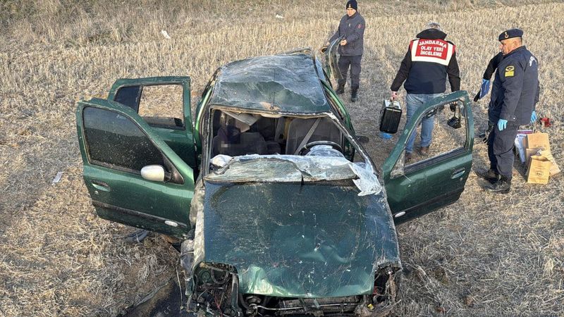 Kütahya'da Takla Atan Otomobilde 1 Kişi Öldü, 2 Yaralı Var