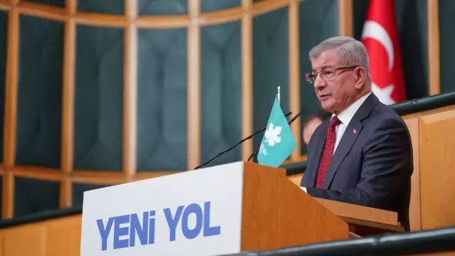 Davutoğlu: Türkiye'nin ABD-İsrail-İran Çatışmasında Ara Buluculuk Rolü Kritik