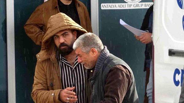 Antalya'da Yangında Ölen Hamile Anne ve 5 Çocuğunun Cenazeleri Teslim Edildi