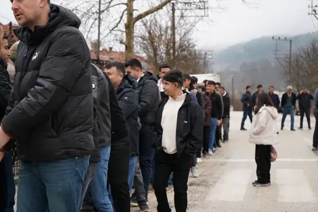 Eğirdir'de 200 Yıllık Bayram Sırası Geleneği Bu Ramazan da Devam Etti