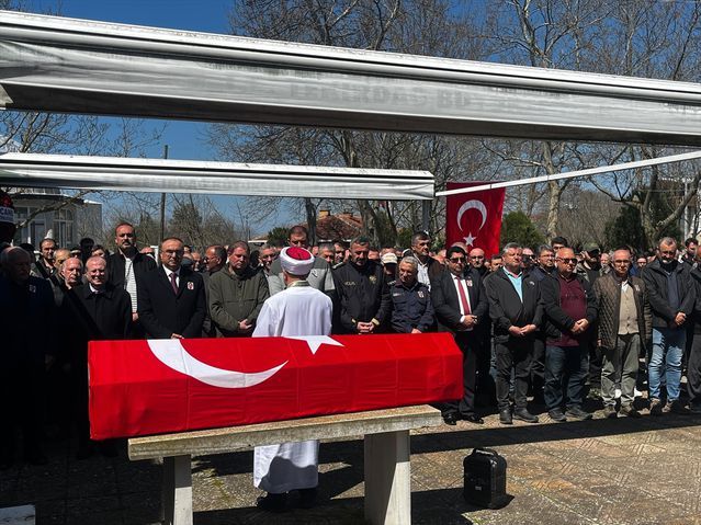 Gazi Emekli Polis Cihat Ufuk Kayalı Son Yolculuğuna Uğurlandı